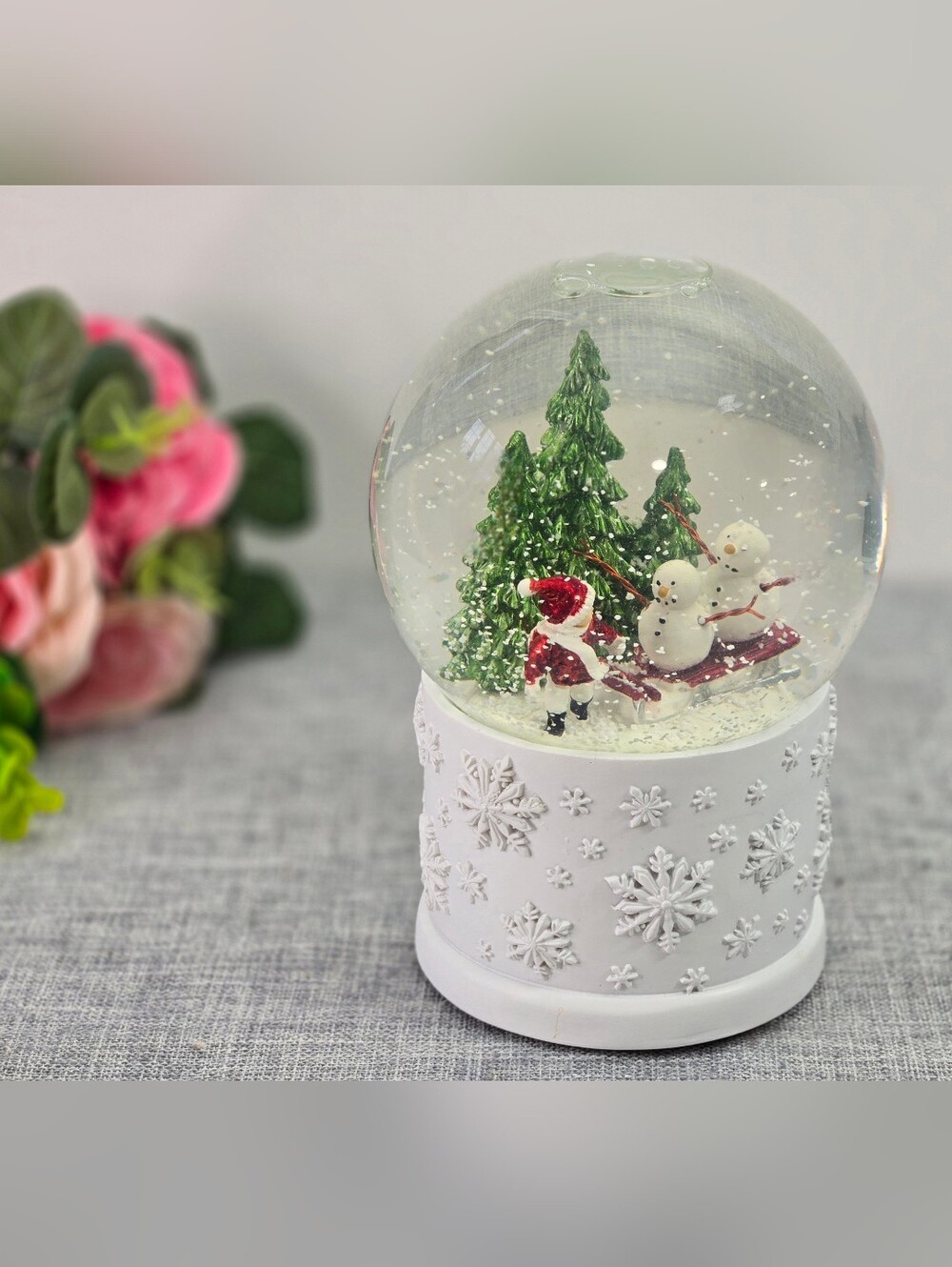 Vintage Winter Snowmen & Kid Snow Globe Christmas Tree White